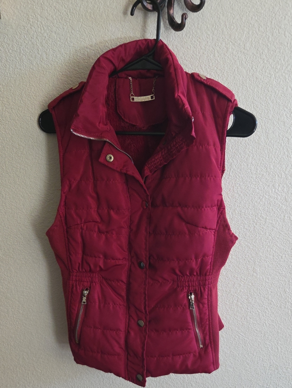 LA Coalition Sleeveless Quilted Puffer Vest - Red Small